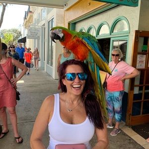 Meet your Posher, Anita